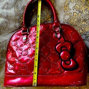 HELLO KITTY 2012 vintage loungefly RED Totebag.